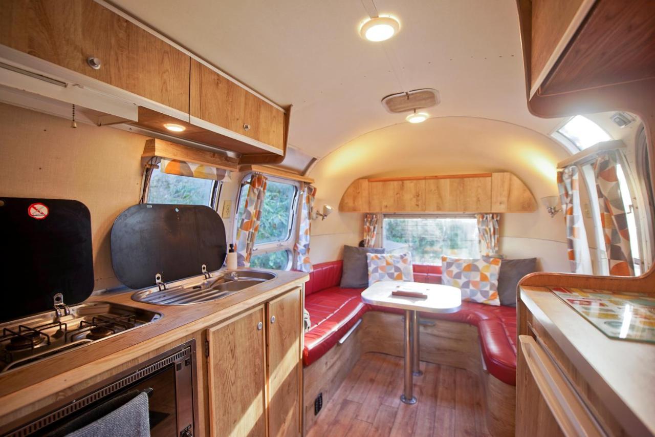 The Airstream Villa Penryn Ngoại thất bức ảnh