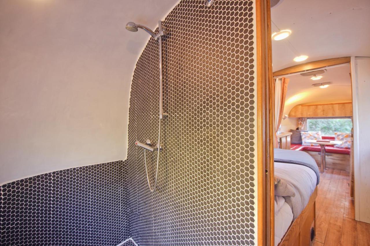 The Airstream Villa Penryn Ngoại thất bức ảnh