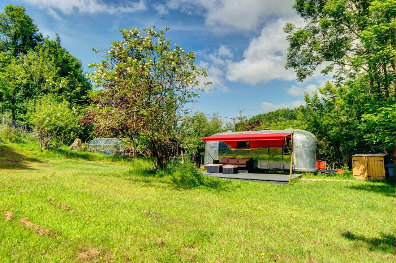 The Airstream Villa Penryn Ngoại thất bức ảnh