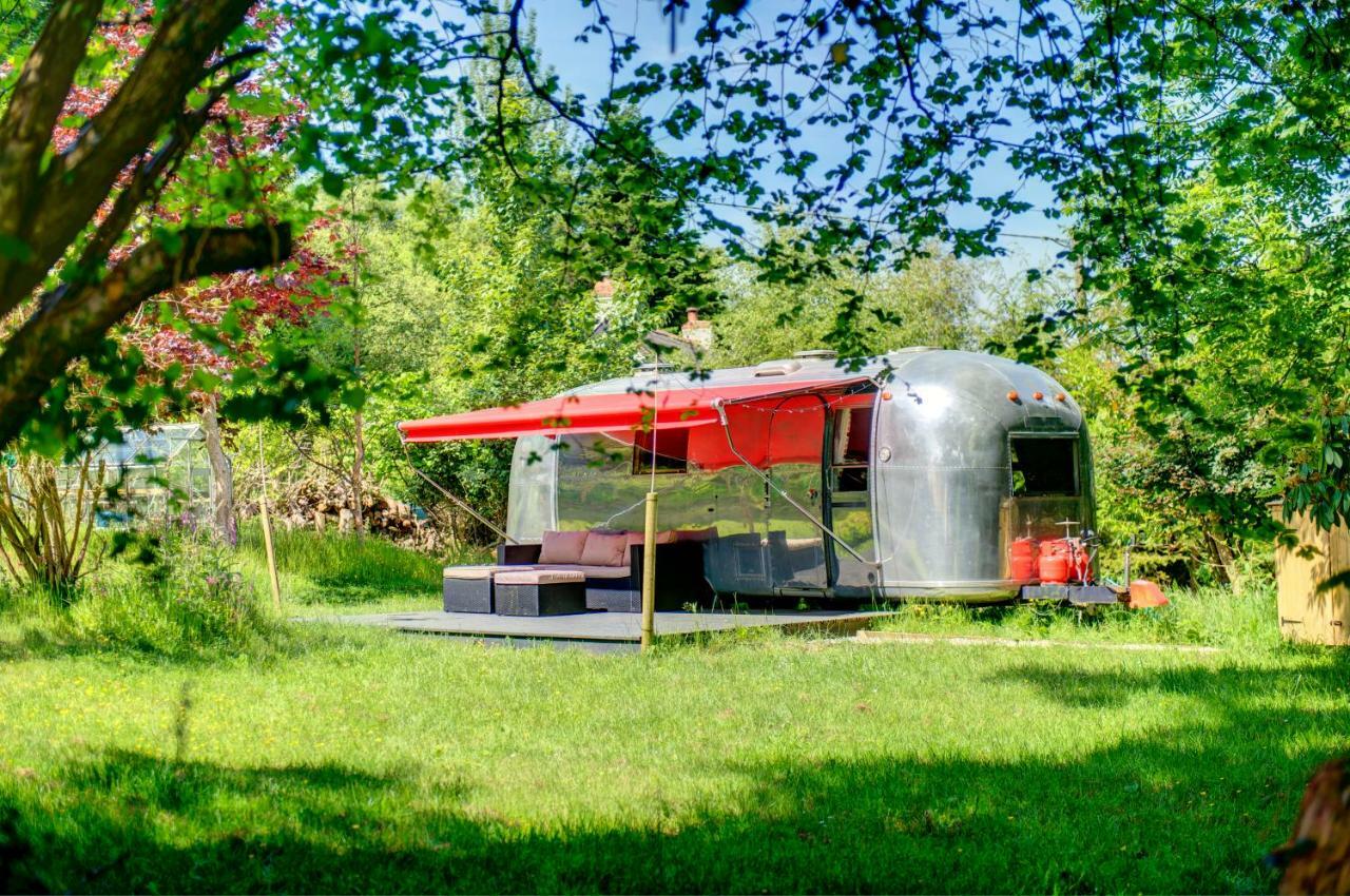 The Airstream Villa Penryn Ngoại thất bức ảnh